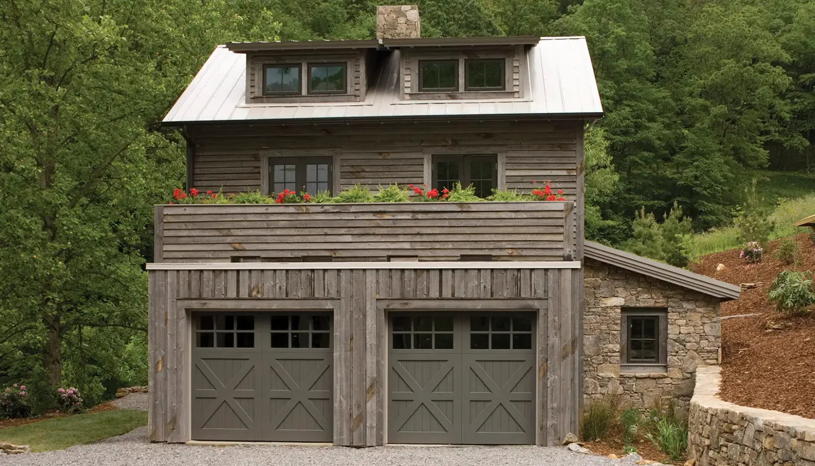Reserve® Wood Limited Edition — Reserve Custom Solo 05 Garage Door 822