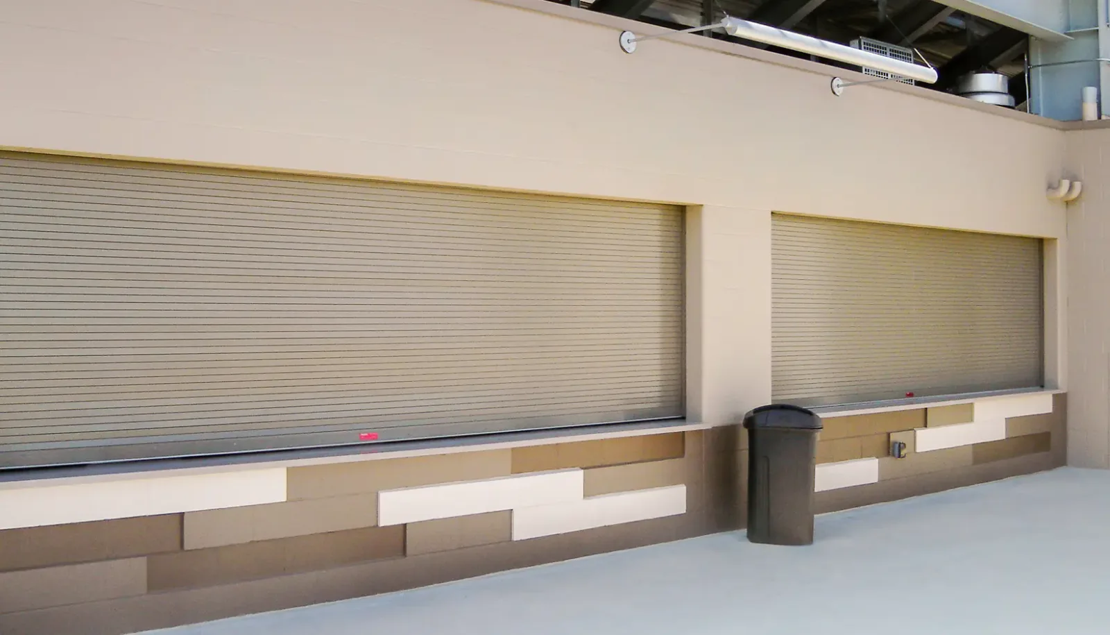 Rolling Counter Door — Rolling Counter Door 1644x940