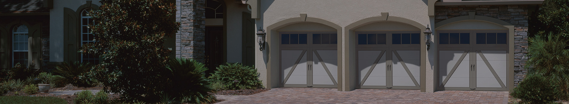 Beautiful new residential garage door installation in Central Florida